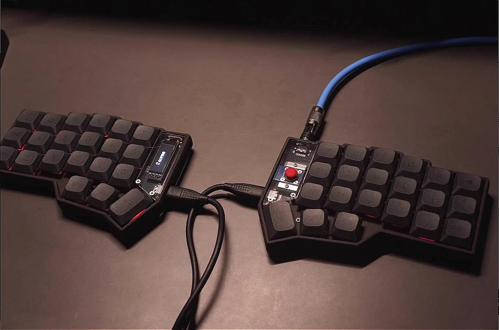 

Corne Low Profile Split Keyboard Kit with Small Red Dots Supports VIAL Hot Swap Ergonomic Gaming Mechanical Keyboard Accessories