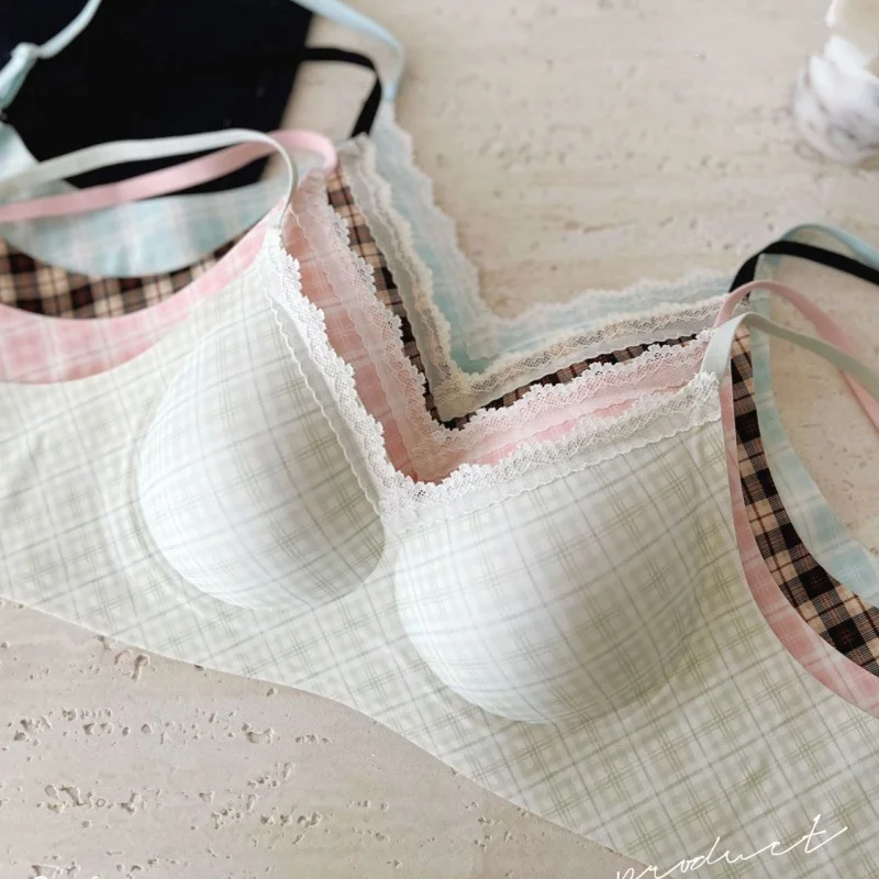 Retro Pattern Seamless Lingerie for Women in Summer, Lightweight Style, Small Bust, Gathers and Lifts, Without Underwire
