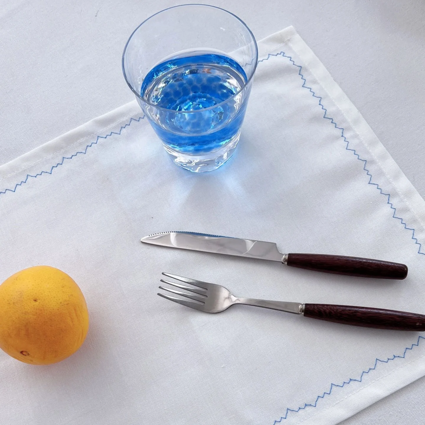 Embroidered Cotton and Linen Napkins Brief and Elegant for Home Dining Tables Placemats Hotel Party Table Decorations