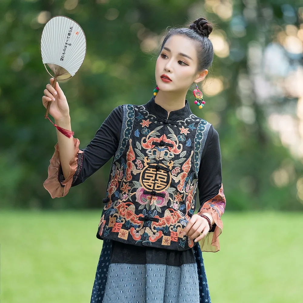 New Ethnic Embroidered Cotton Linen Jacket Short Casual Top Women's Fashion Inner Wear Single Button Pure Color Spring Season