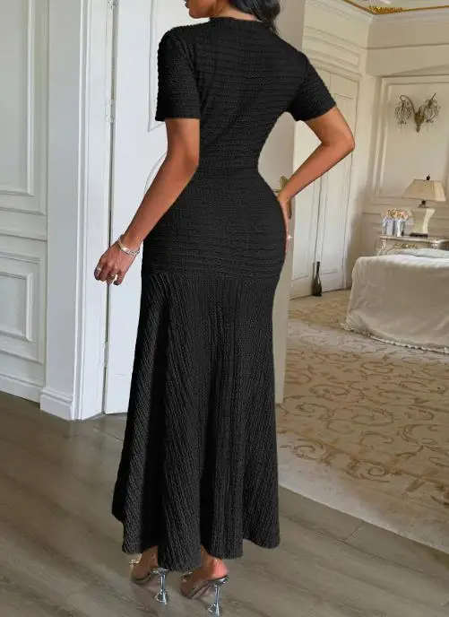 

Women's Elegant Temperament Solid Color Short Sleeve Hip Hugging Dress Autumn Winter 2025 Fashion Casual Maxi Dress