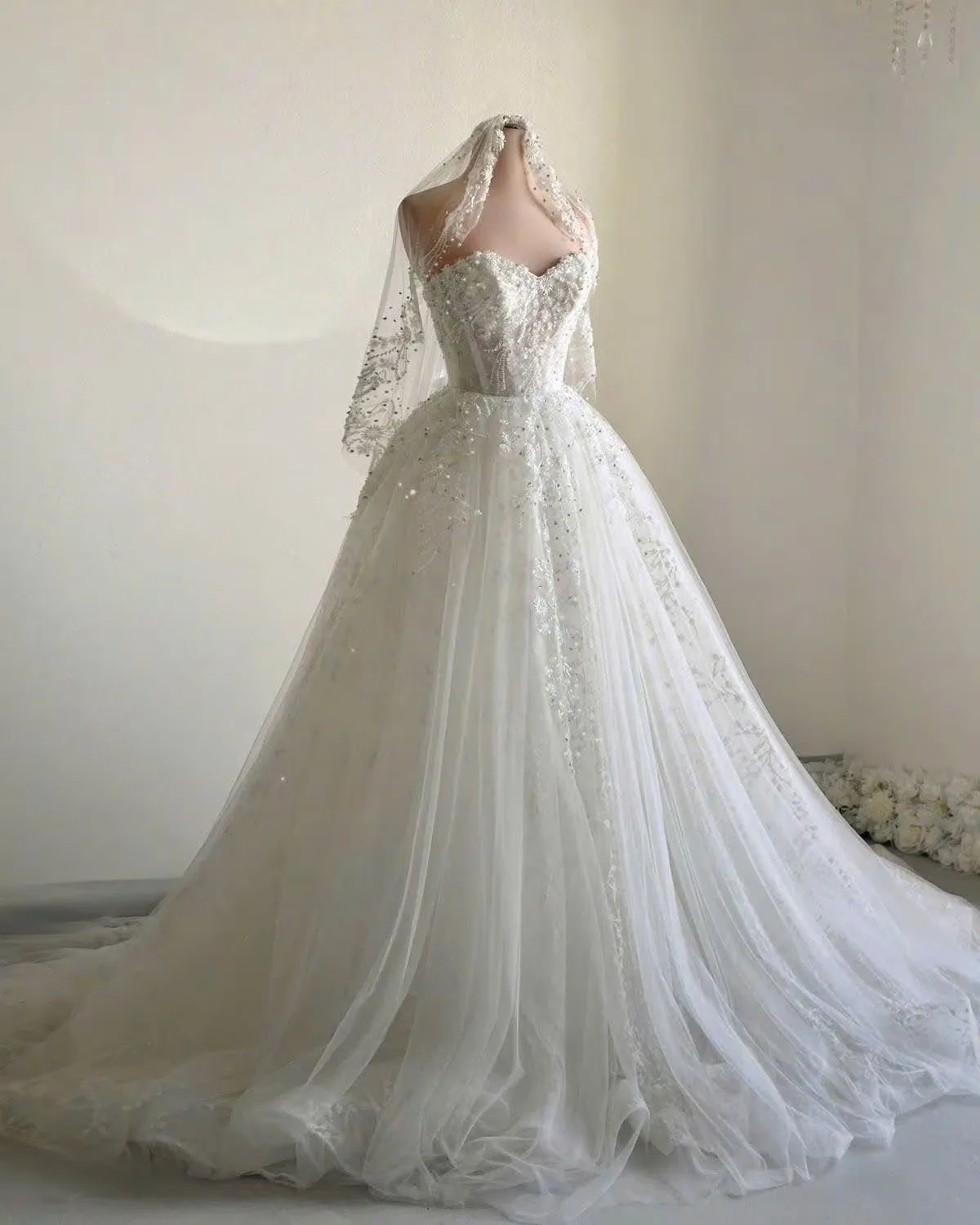 Luxury Beaded Ball Gown Wedding Dress Pearl Sequin Corset Bridal Gown Sweetheart Glitter Tulle Princess Vestido De Novia 2026
