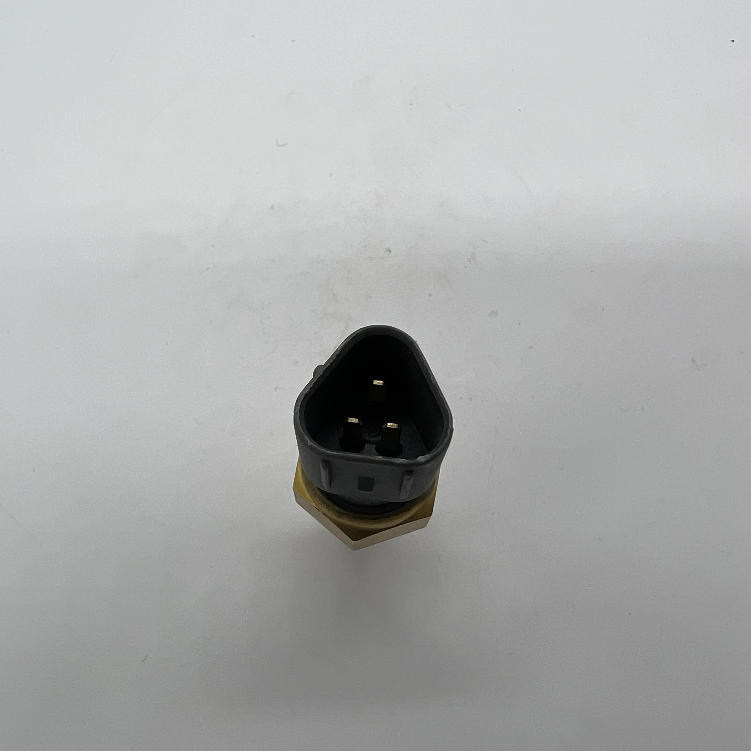 مستشعر درجة حرارة الماء 8- 98023717 -0 لمحرك Isuzu NPR 4HE1 لـ Sumitomo SH350-5