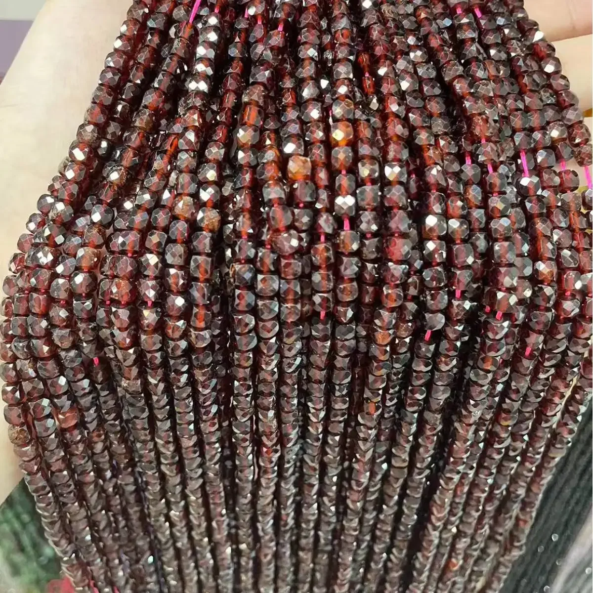 

100% Natural Stone Beads Faceted Garnet Cube Spacer Beads For Jewelry Making DIY Bracelet Necklace 4-5MM