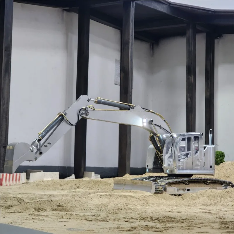 RC-Hydraulikbagger 926 RTR 1/14 Metallfernbedienungsbagger mit 4-Wege-Umkehrventil Sound Light System Modell für Erwachsene