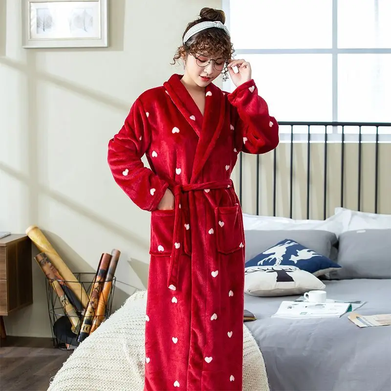 

Coral Velvet Nightgown Women's Fall/Winter Plus-size Bathrobe with Velvet Thickening Fall/Winter Flannel Pajama Spolka Dots