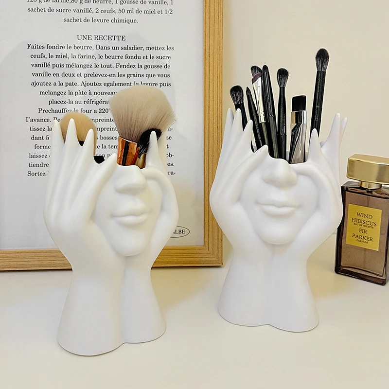 Nordic Abstract Face Makeup Brush Holder Resin Desktop Organizer for Eyebrow Pencil Eyeshadow Office Decor