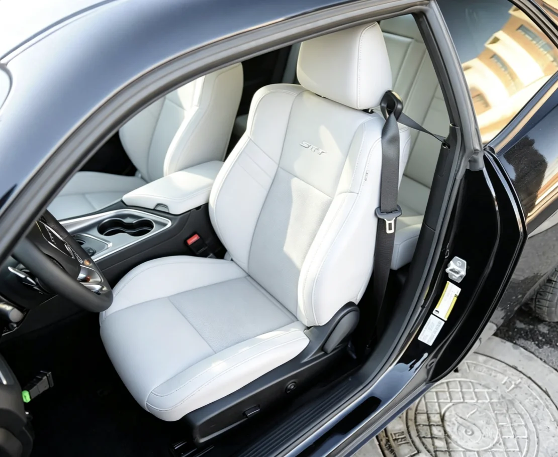 Für Dodge Challenger 2015 Maßgefertigte Autositzbezüge Luxuriöses Nappaleder 100% Passgenau Innenraumzubehör 360 ° Vollständige Abdeckung – Detail 8
