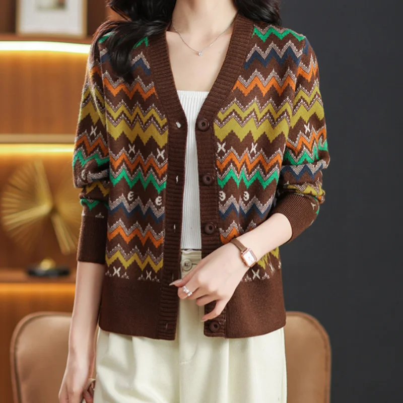 Fashionable Contrasting Color Wavy Striped Jacquard Knitted Cardigan Women's Autumn and Winter Temperament Loose Sweater Jacket