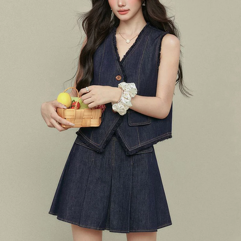 Classic Vintage Denim Vest 2 Piece Set Women High Waist Pleated Sweet Preppy Skirt V Neck Sleeveless Denim Tank Top 2 Piece Set