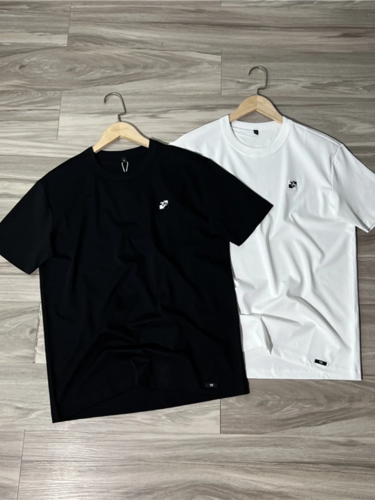 

Summer Men's T-irt Supima Cotton Silk ort Sve round Ne Color Base Layer irt Faionable Urban Sle