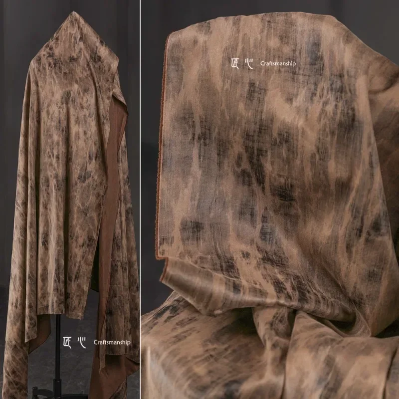 

Замшевая ткань, окрашенная в галстук, коричневый плащ, платье, дизайнерская одежда, швейная ткань, метры, полиэстер, спандекс, материал