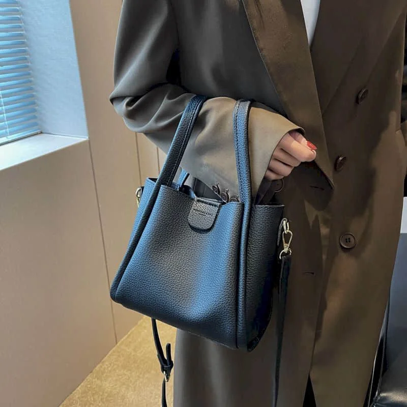 

Женские сумки, повседневные корейские модные сумки через плечо, эстетический дизайн, офисные роскошные сумки для женщин, хит продаж, сумка-ведро