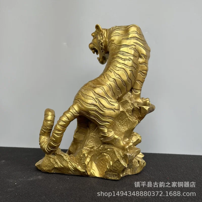 Brass Ornament Copper Climbing Mountain Brings Strength Zodiac Tiger Office Decoration Busine