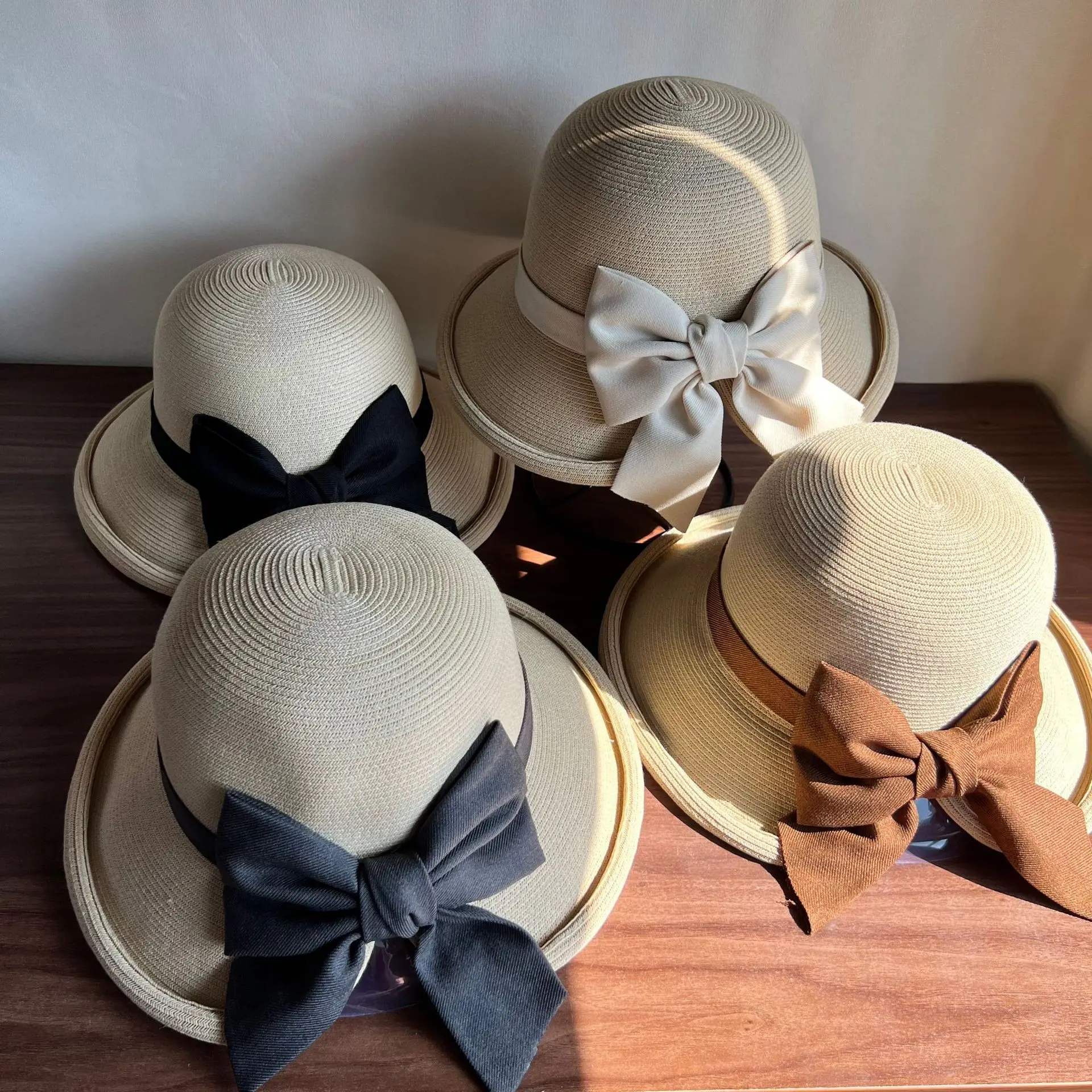

Новая модная однотонная соломенная шляпа с бантом в японском стиле, с широкими полями, для защиты от солнца, 2026, женская летняя пляжная шляпа для защиты от солнца