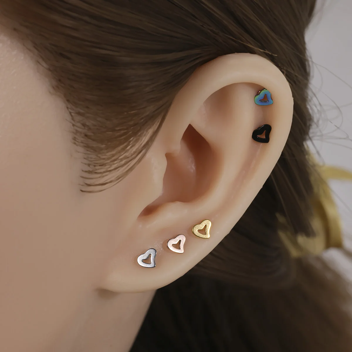 5Pcs/ set of hollow heart-shaped stainless steel nose stud earrings suitable for men and women to wear nose piercing jewelry