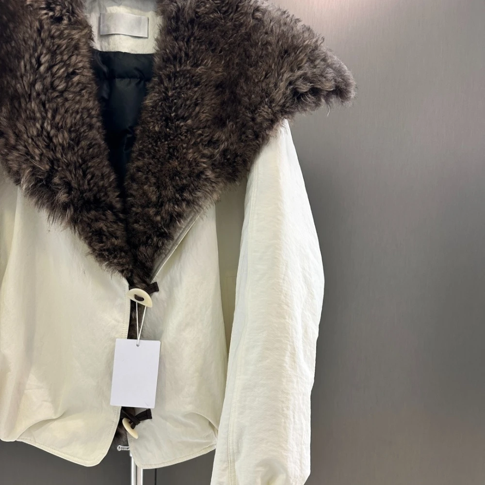 Manteau chaud épais de luxe pour femmes, doudoune canadienne de marque célèbre, veste en duvet d'oie blanche pour dames, zones de neige froide