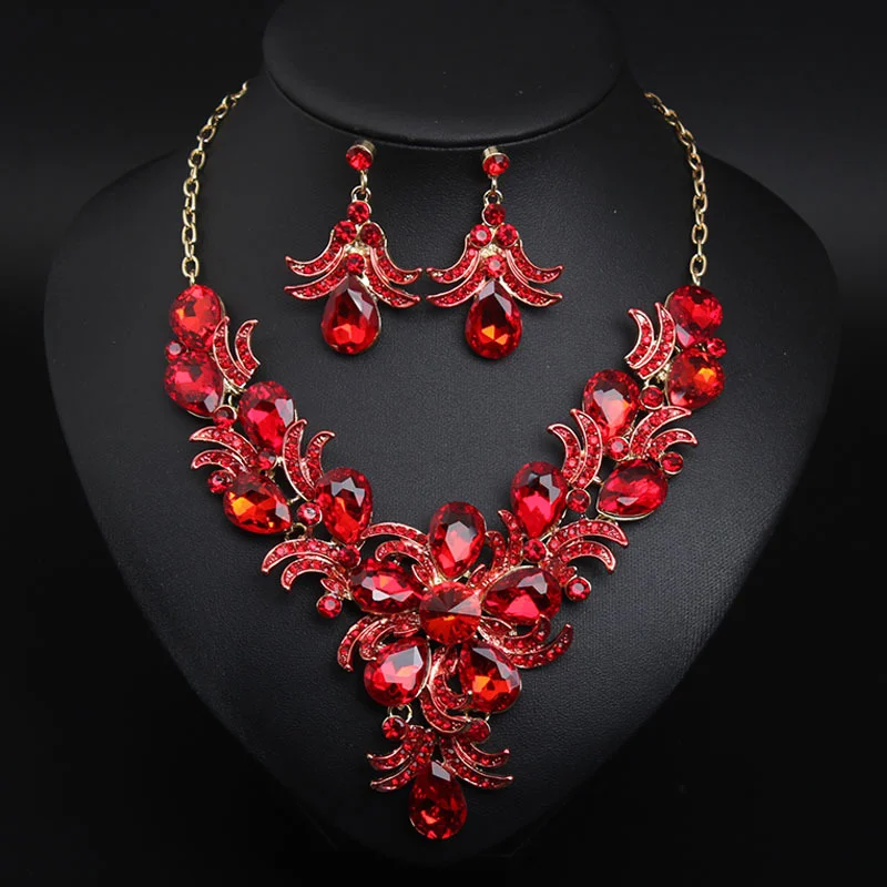 

Gemstone three-dimensional flower necklace and earrings set, bridal dress accessory for banquets, women's accessories