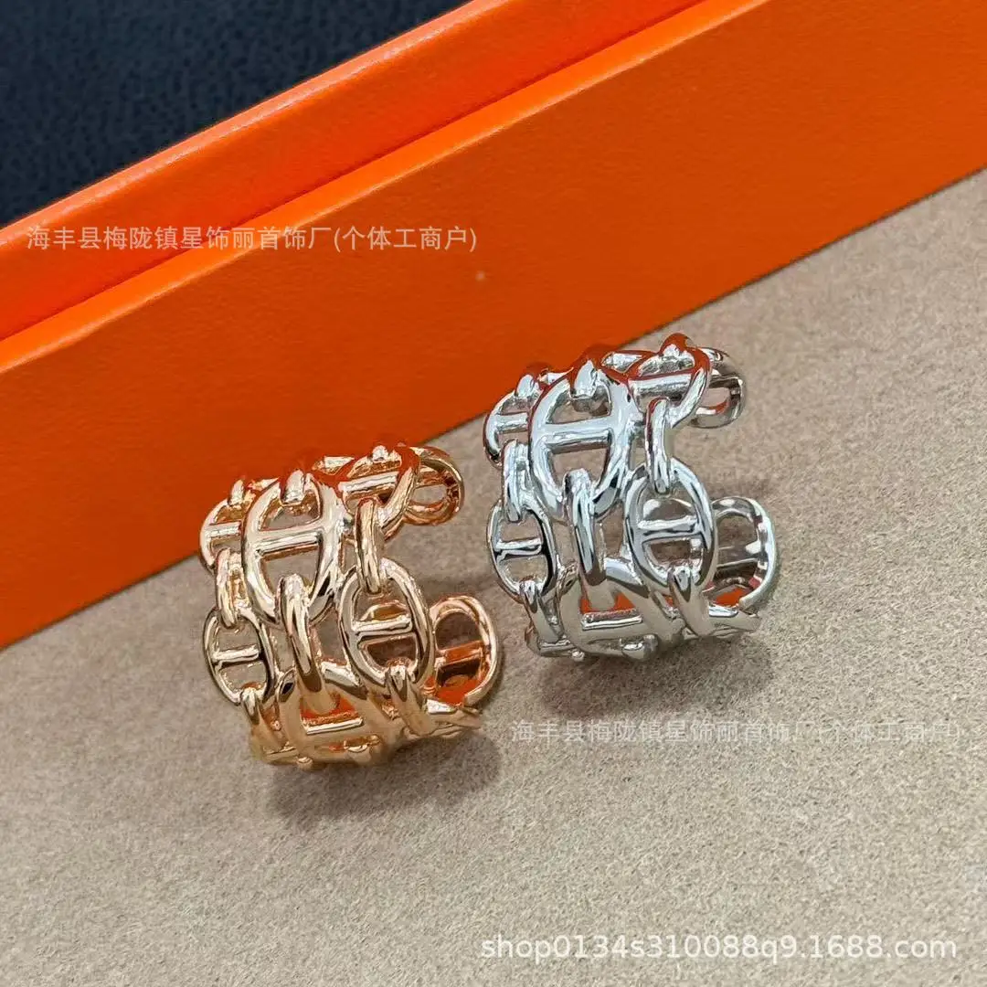 

2026 European and American New Product Bare Body Three-layer Hollow Pig Nose Ring Opening Average Size Temperament Jewelry