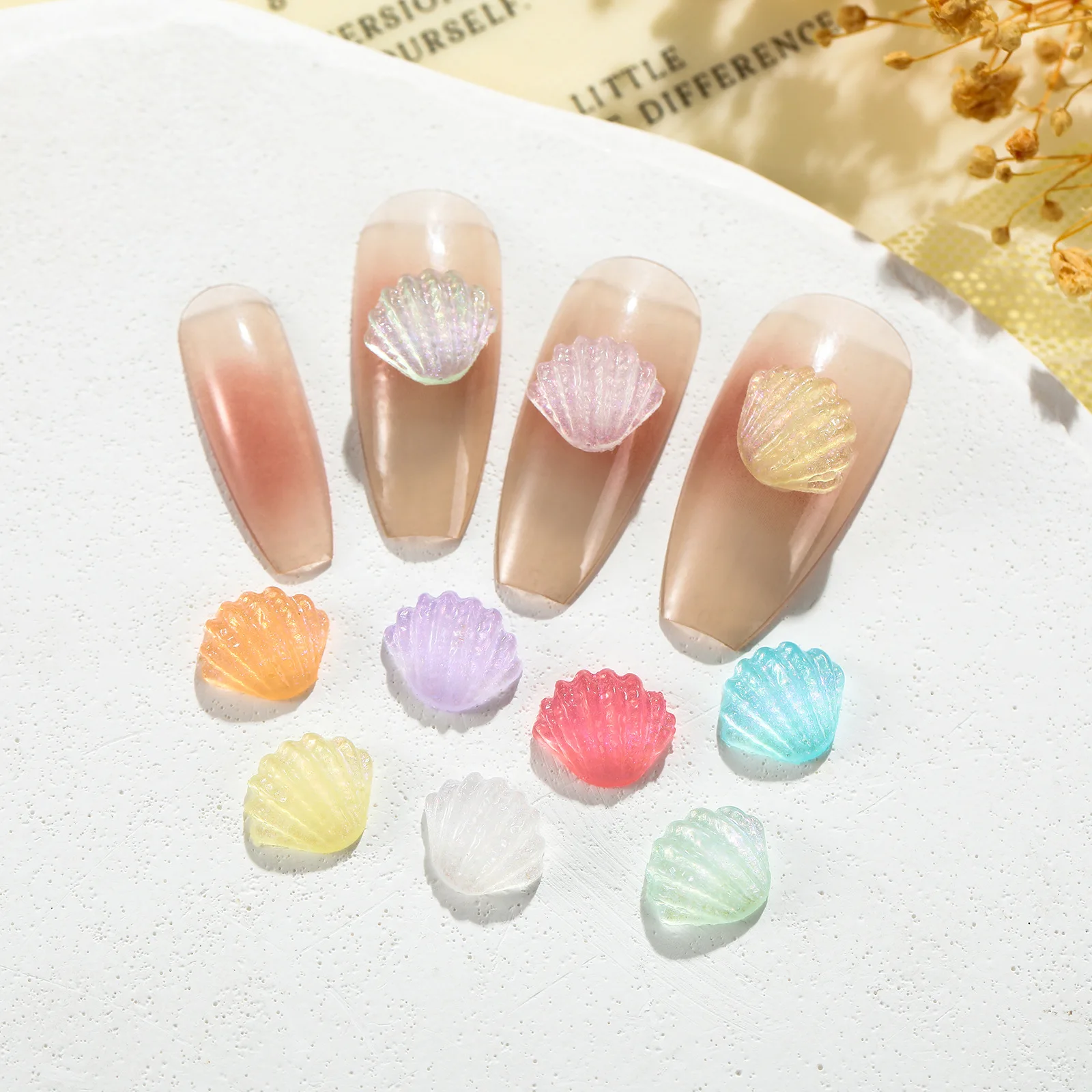 50pcs/lot Nail Shell Jewelry Summer Beach Ocean Wind Ice Through Night Glow Sea Shell Stereoscopic Phone Case Nail Accessories