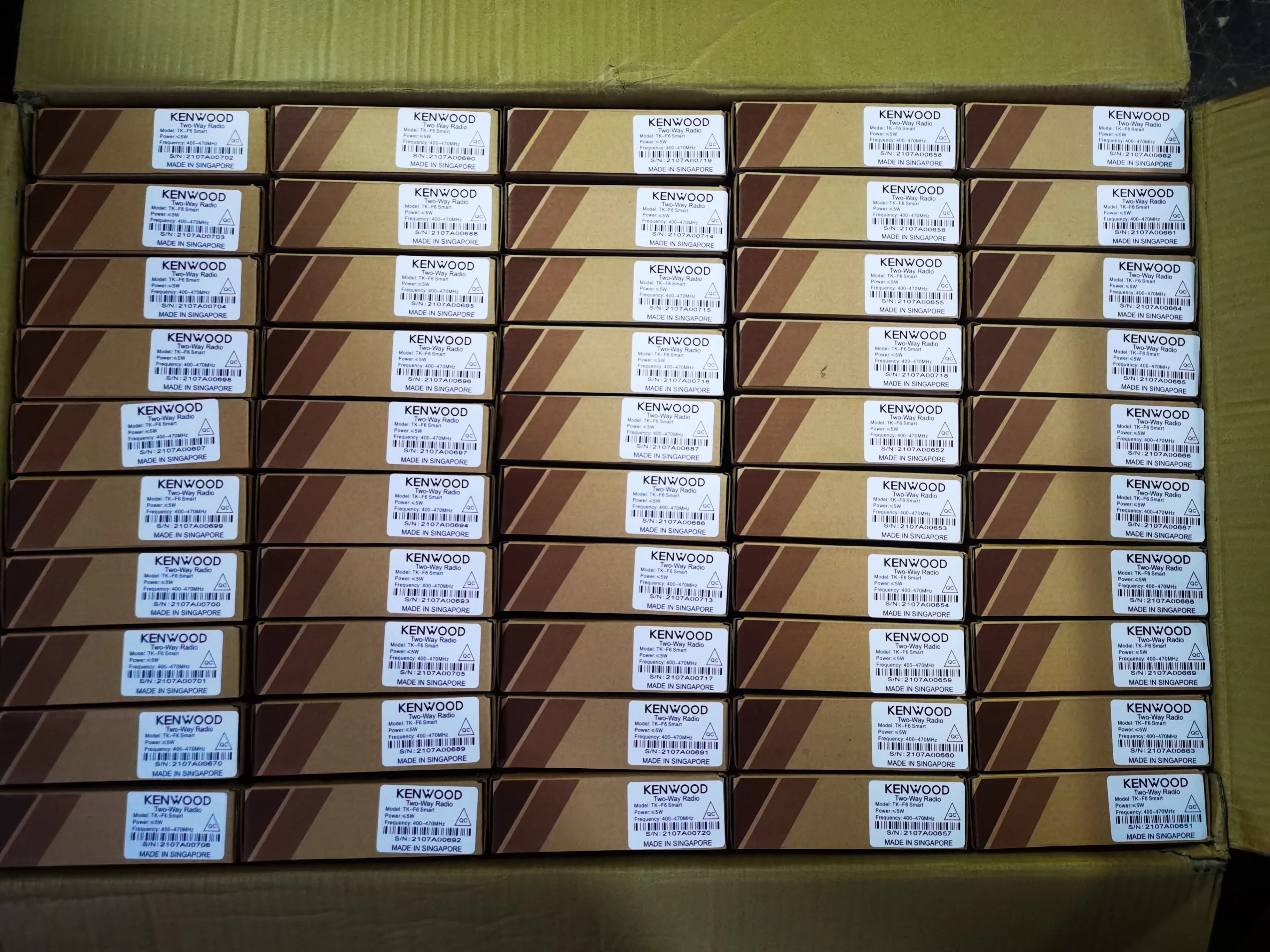 Alta qualidade hy tera pnc380 poc rádio sem fio portátil walkie-talkie lte gps gsm wlan wifi telefone móvel