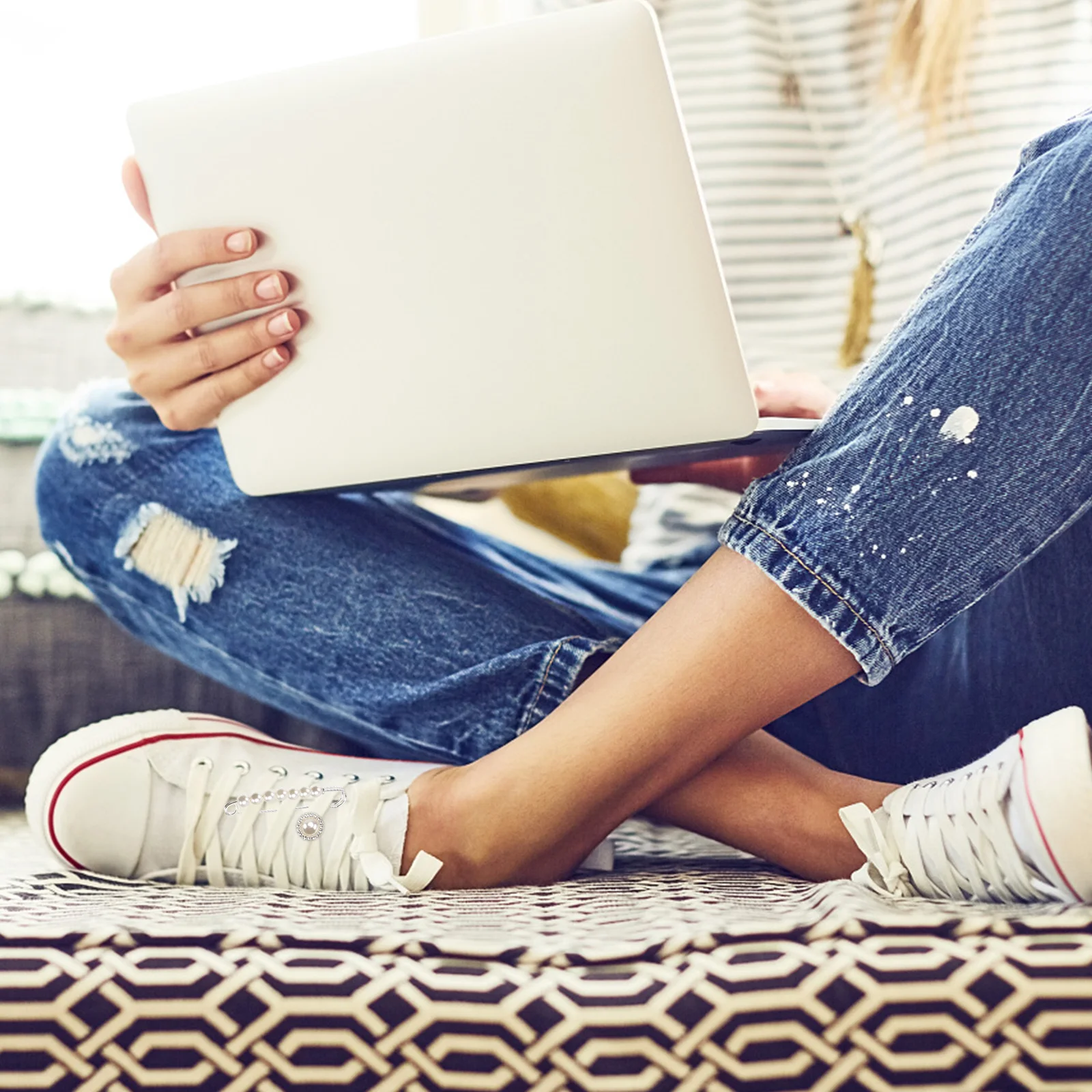 

6Pcs Stylish Shoe Buckles Creative Ornaments Elegant Design for Small White Shoes Decorative Shoe Buckles