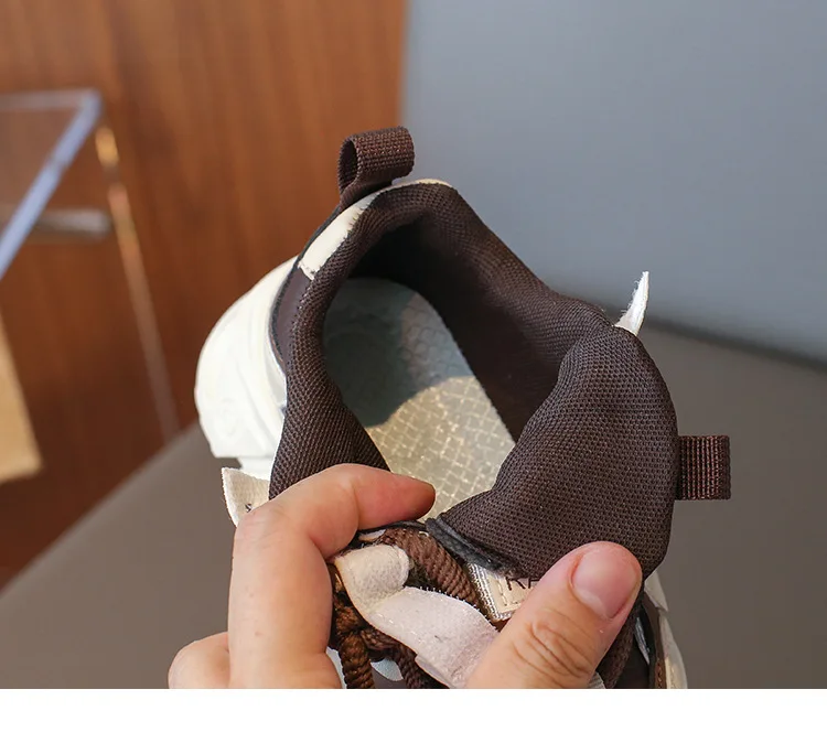 Mädchen-Sportschuhe 2026 Neuer Stil Weiche Sohle Kinder-Freizeitschuhe Modische Atmungsaktive Gestreifte Dad-Schuhe für Kinder Jungen – Detail 19