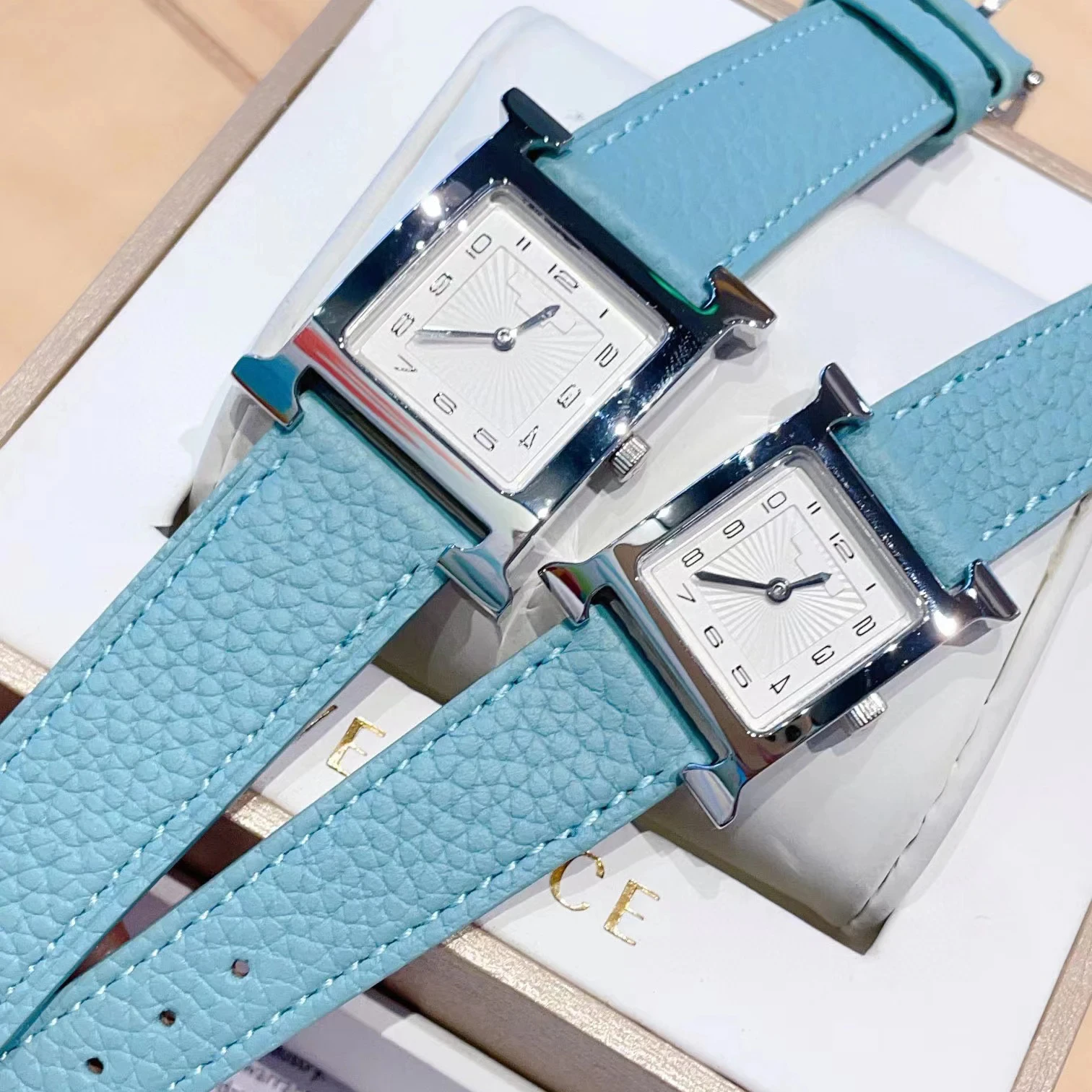 Womens Fashion Watch, Luxurious High-End Square Quartz Wristwatch