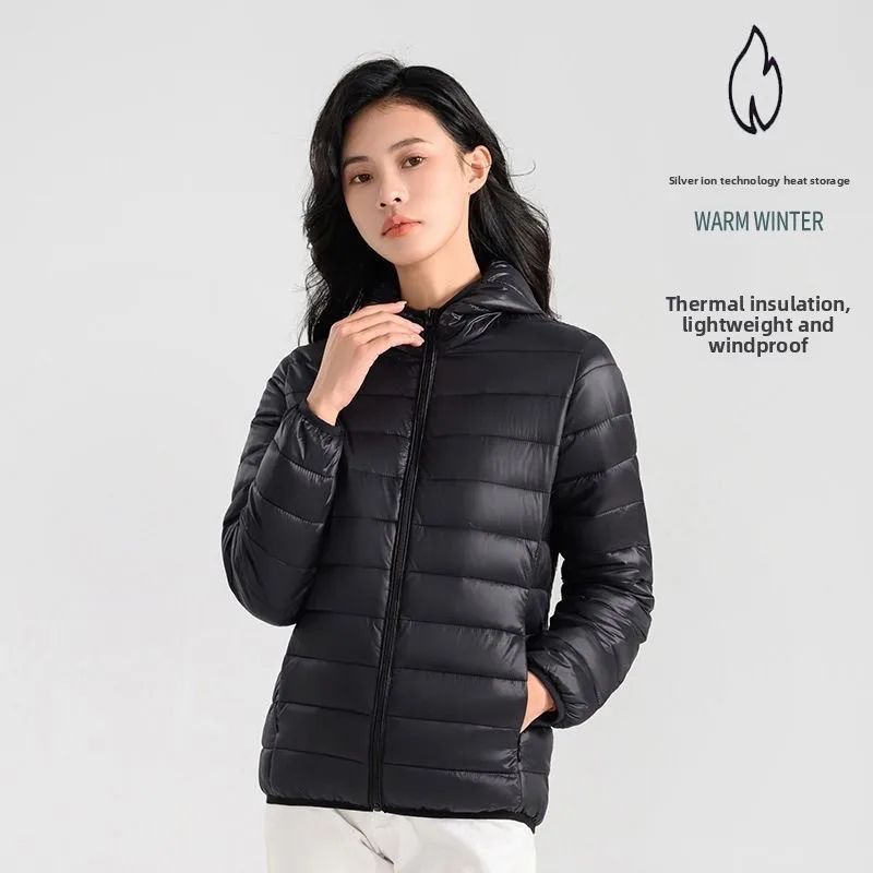 

Новая женская легкая хлопковая стеганая куртка 2025 года, свободного кроя, с капюшоном, теплая верхняя одежда, длинный рукав, воротник-стойка, цветное пальто