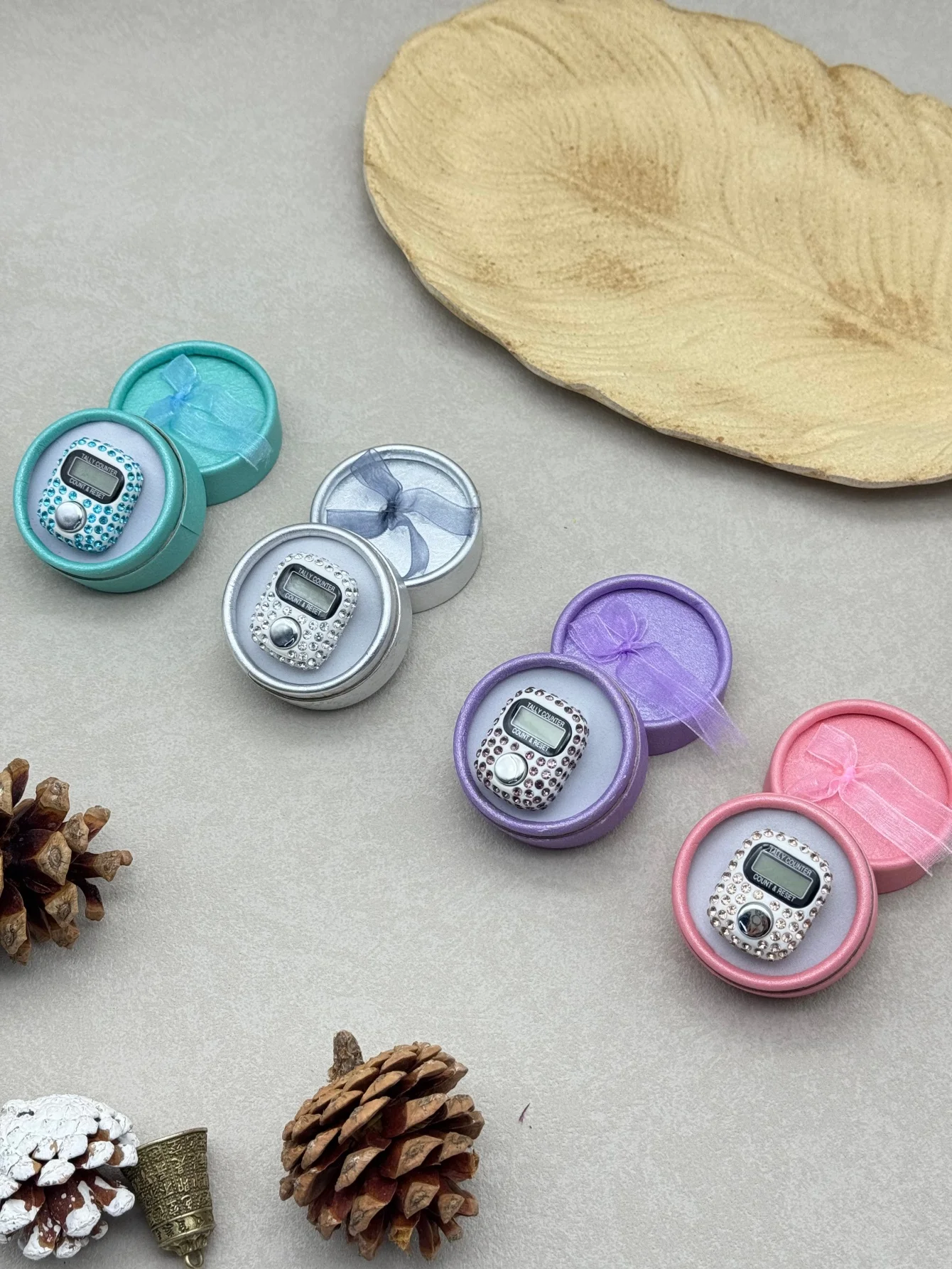 Luxury Minimalist Diamond-Encrusted Finger Counter, Available in Four Colors, Gift Boxed, Ideal for Holiday Gifts