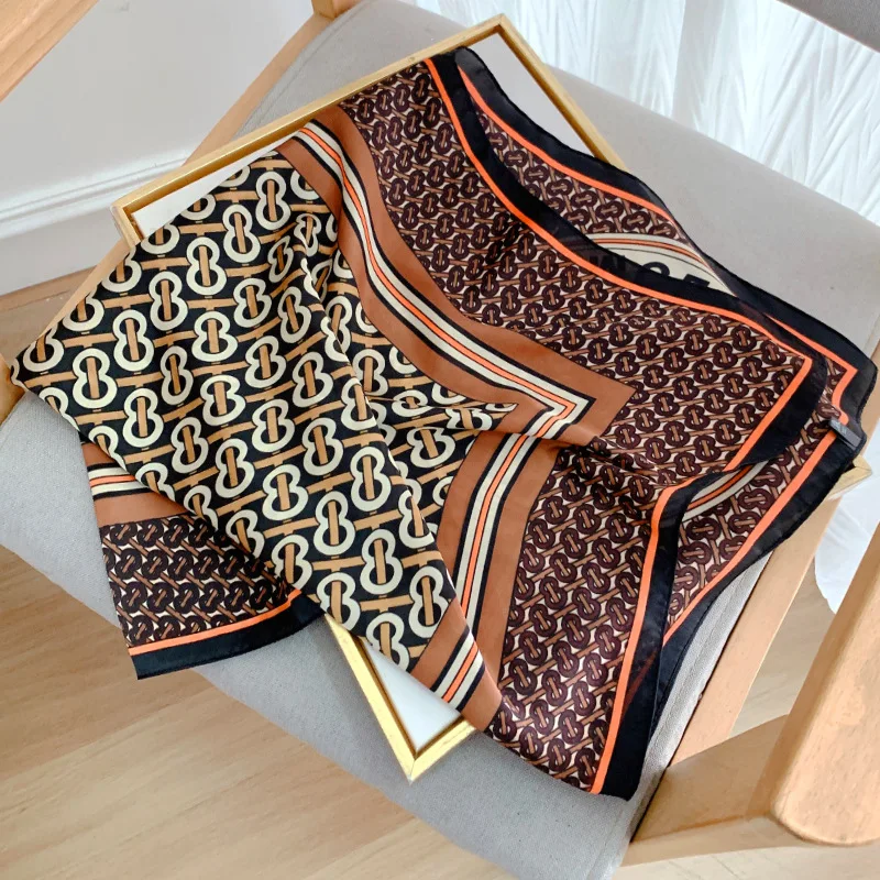 Nueva bufanda cuadrada grande de 70x70cm a la moda para mujer, pañuelo estampado, chal Hijab, pañuelo de satén de seda para fiesta de oficina, venta al por mayor