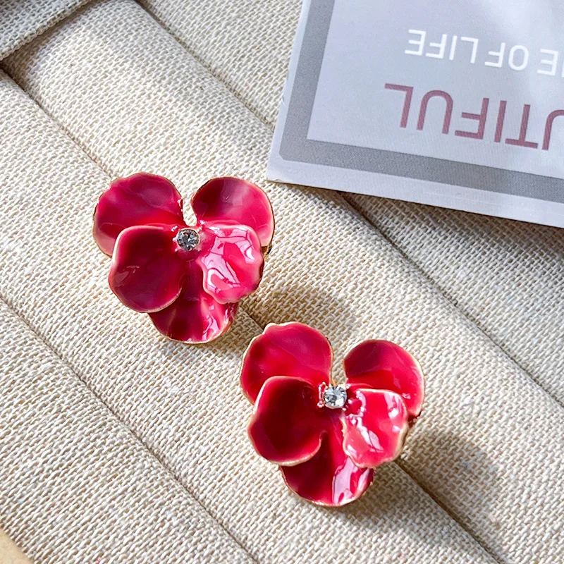 French Vintage Petal Earrings for Women Fashion Light Luxury Red Butterfly Orchid Flower Stud Earrings Female Statement Jewelry