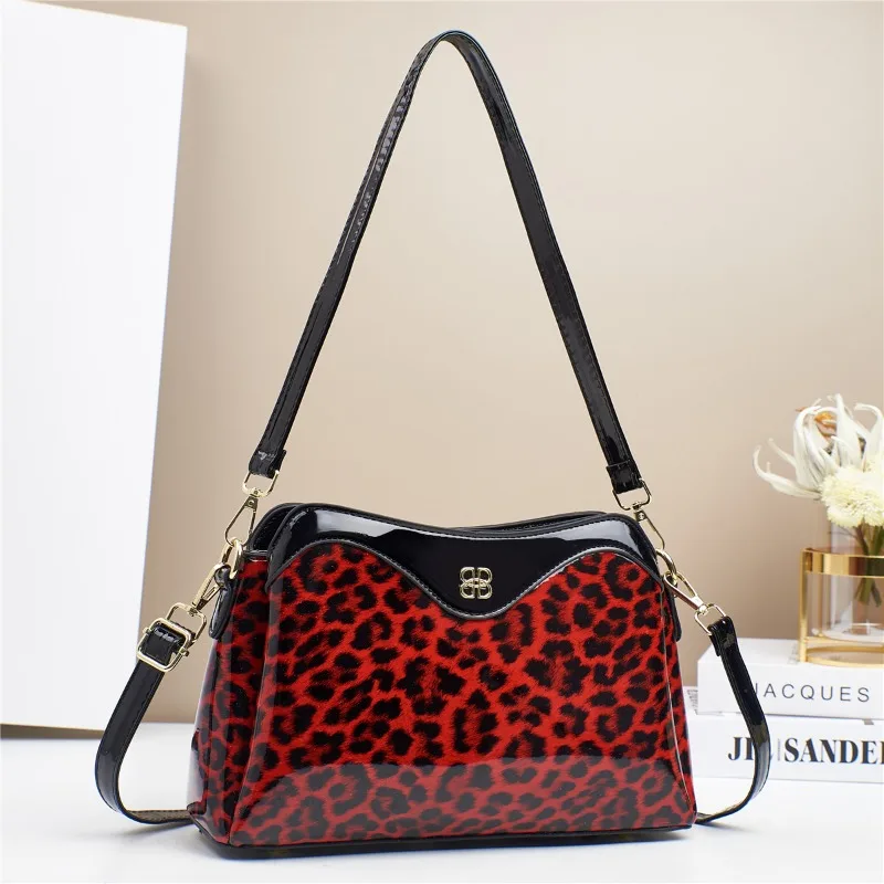 

2025 New Small PU Leather Saddle Armpit Bags for Women Summer Shoulder Crossbody Bag Ladies Vintage Underarm Handbags Bolsa