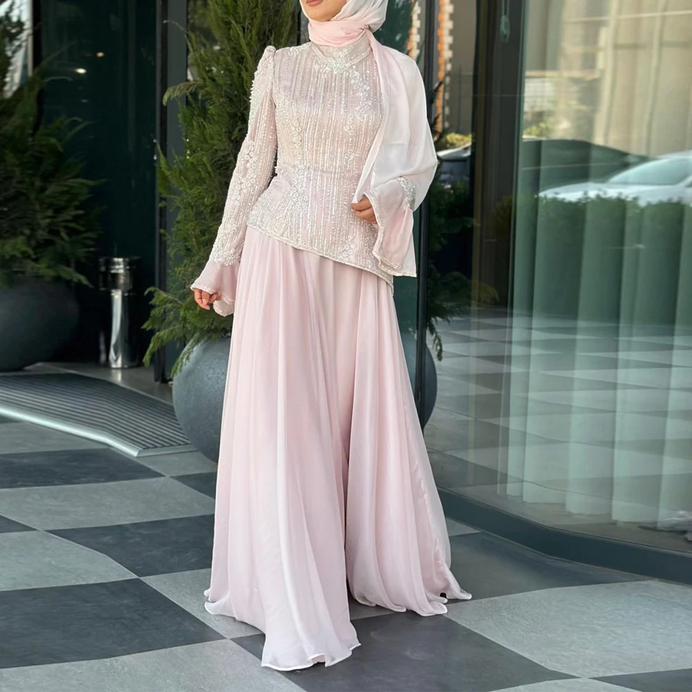 

Индивидуальный вечерний мусульманский наряд с вышивкой пайетками, высоким воротом, расклешенными рукавами, из розового шифона, платье-абиье
