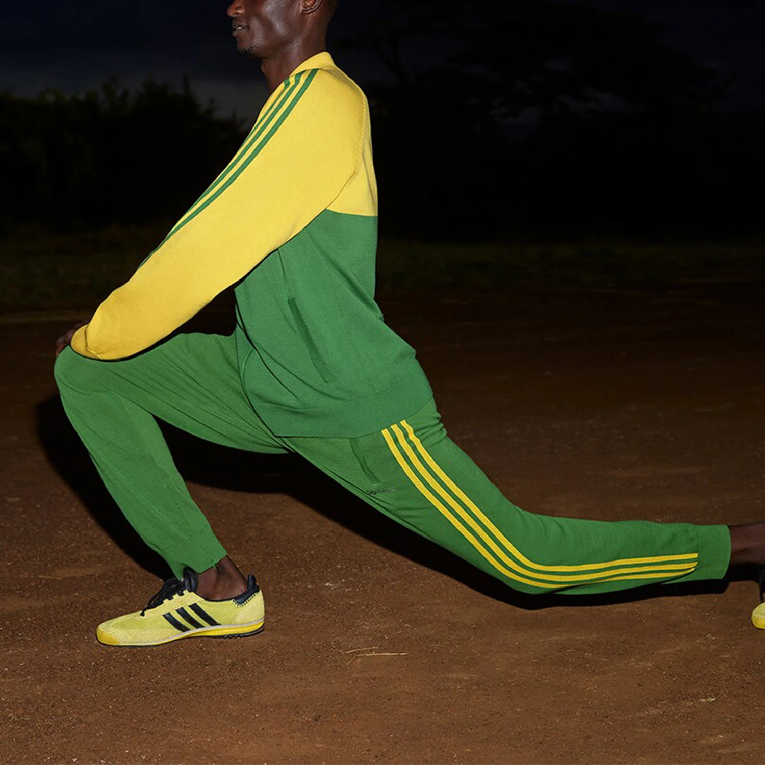 

Adidas Authentic Trefoil Men's Cuffed Fashionable Breathable Knit Pants IW1176