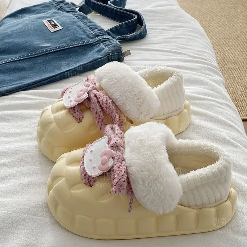 Nuevas zapatillas de algodón de Hello Kitty MINISO para uso diario en casa, zapatos antideslizantes que mantienen el calor, zapatos acolchados de algodón, zapatos originales removibles para el hogar