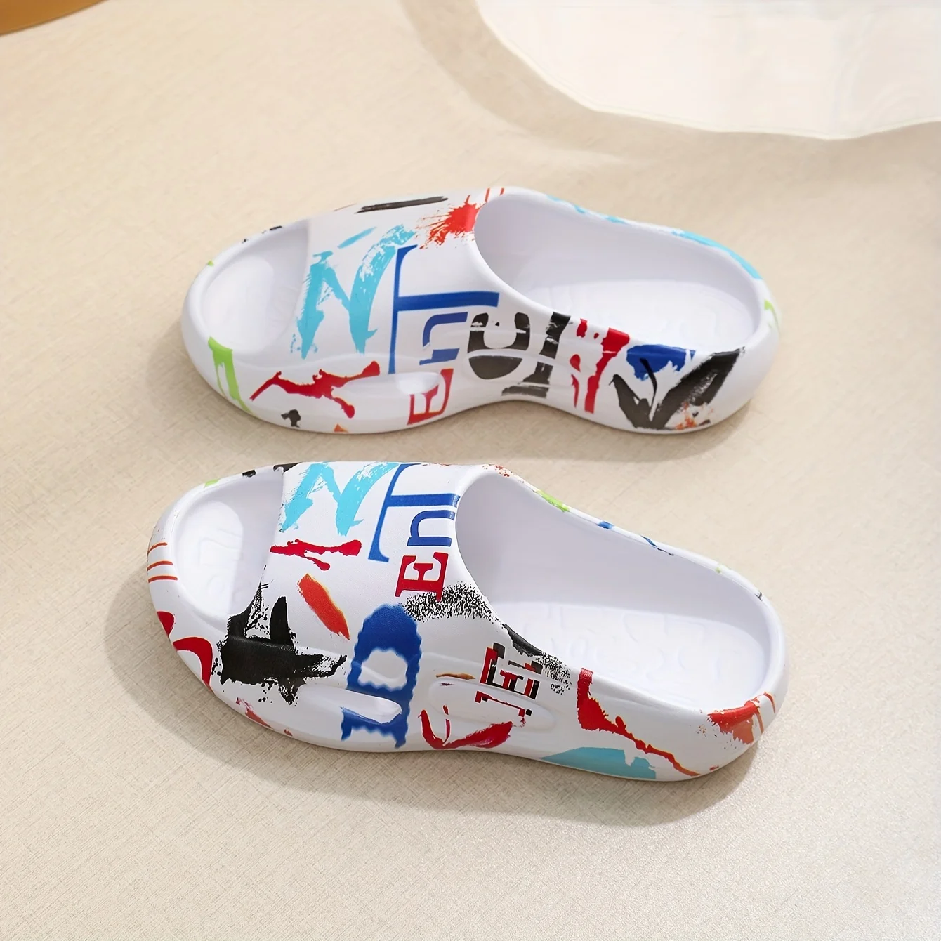 New Style Printed Platform Slippers for Women Graffiti Leopard Print Vacation Beach Sandals Cashew Nut