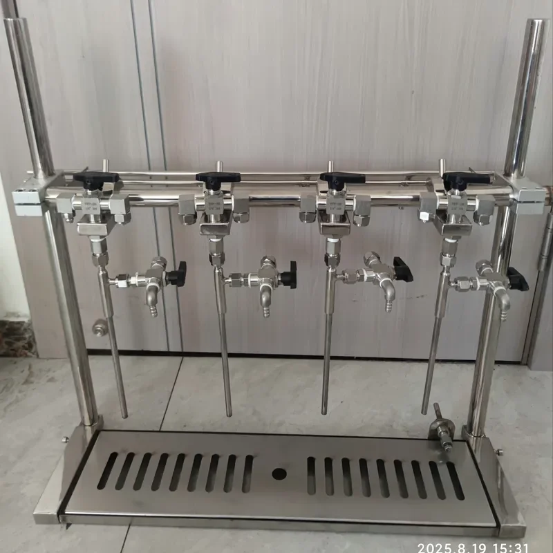 Semi-automatic Beer Filling Machine with a Separate Packaging Box.