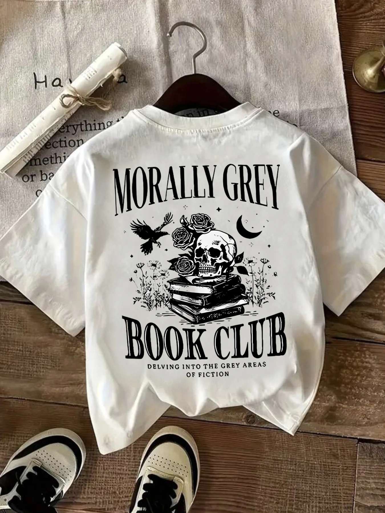 

Skeleton bird Plus size women's round neck short sleeve T-shirt with elastic half sleeves and trendy prints