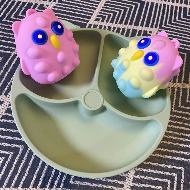 لوحة شفط للأطفال من السيليكون على شكل دب مبتسم لأدوات المائدة مقصورة التدريب على تناول الطعام خالية من مادة BPA في الميكروويف #2