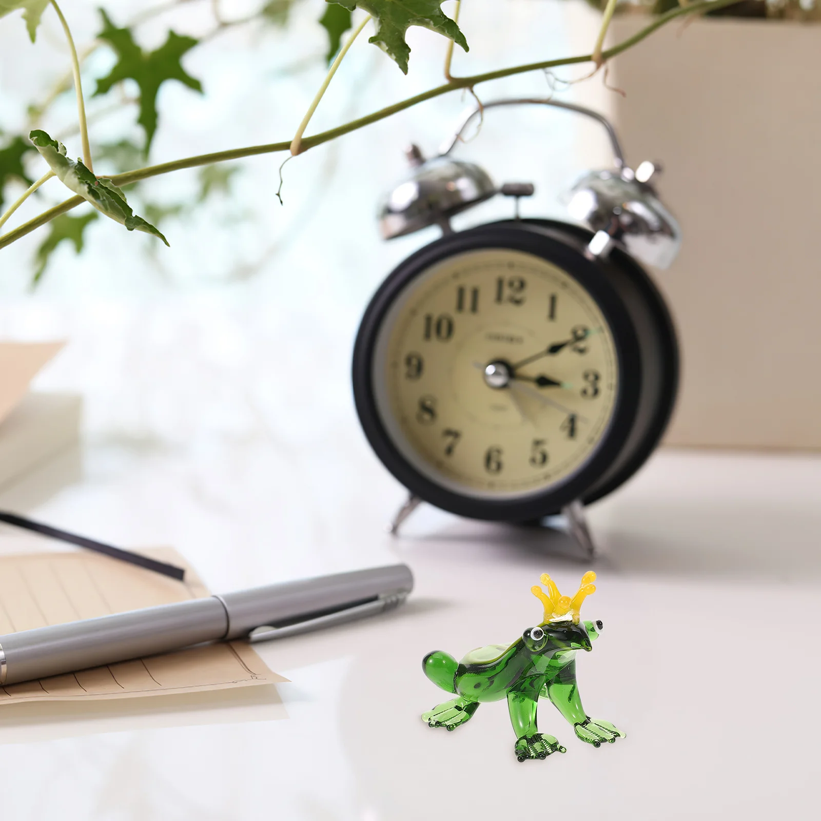 

Cartoon Frog Glass Ornament Mini Desktop Decoration Realistic Frog Sculpture for Office Home Garden Frogs Statues