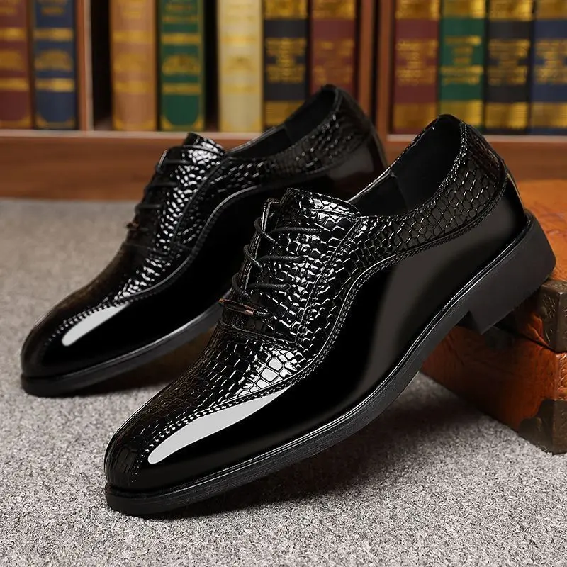 Men's Glossy Patent Leather British Style Pointed Toe Dress Shoes Hidden Elevator Korean Fashion Hairdresser Formal Footwear view 5