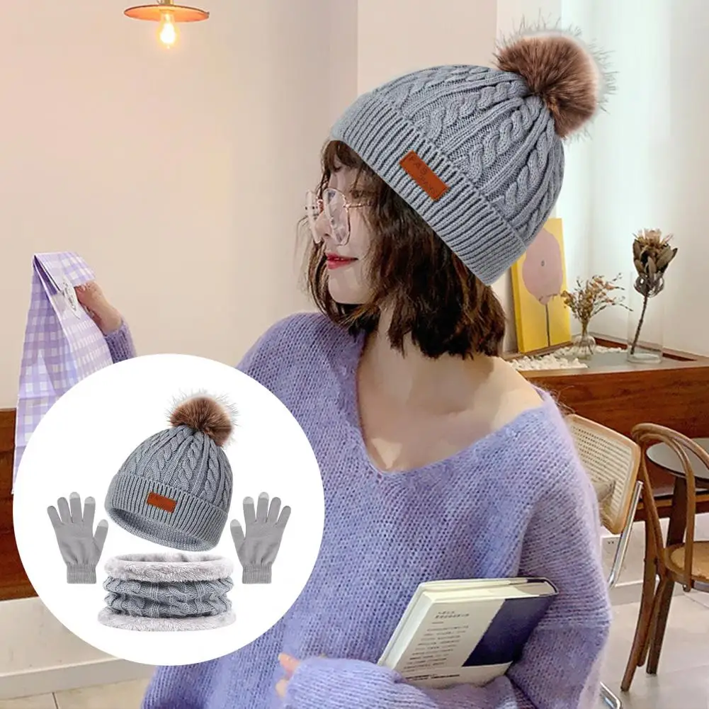Плотная зимняя шапка, уютный Комплект детских зимних аксессуаров, плюшевая вязаная шапка, шарф, перчатки с нескользящим дизайном, теплостойкость для мальчиков