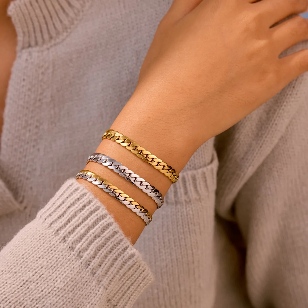 Foreign trade new snake bone chain bracelet fashion temperament versatile holiday jewelry anniversary gift