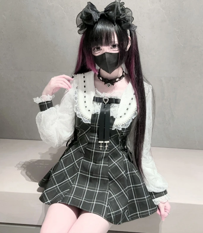 

Оригинальный комплект из двух предметов серии Mine Mass-Produced Lolita, новое осеннее женское кружевное тонкое платье с длинными рукавами и шорты для девочек