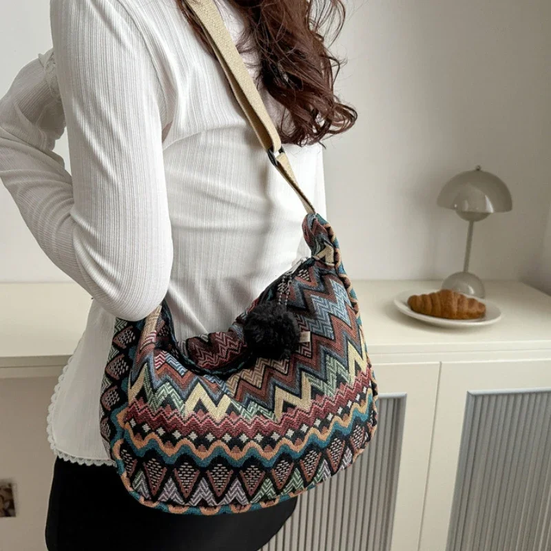 

Wave Pattern Design Crossbody Bag for Women New Large Capacity Canvas Shoulder Bag Versatile College Students Dumplings Bag