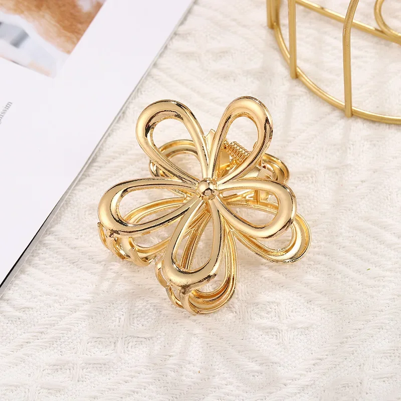 Muweordy Fashion Metal Flower Hair Claw for Women Golden Crab Hair Clip Set Korean Elegant Hairpin Girl Hair Accessories Set