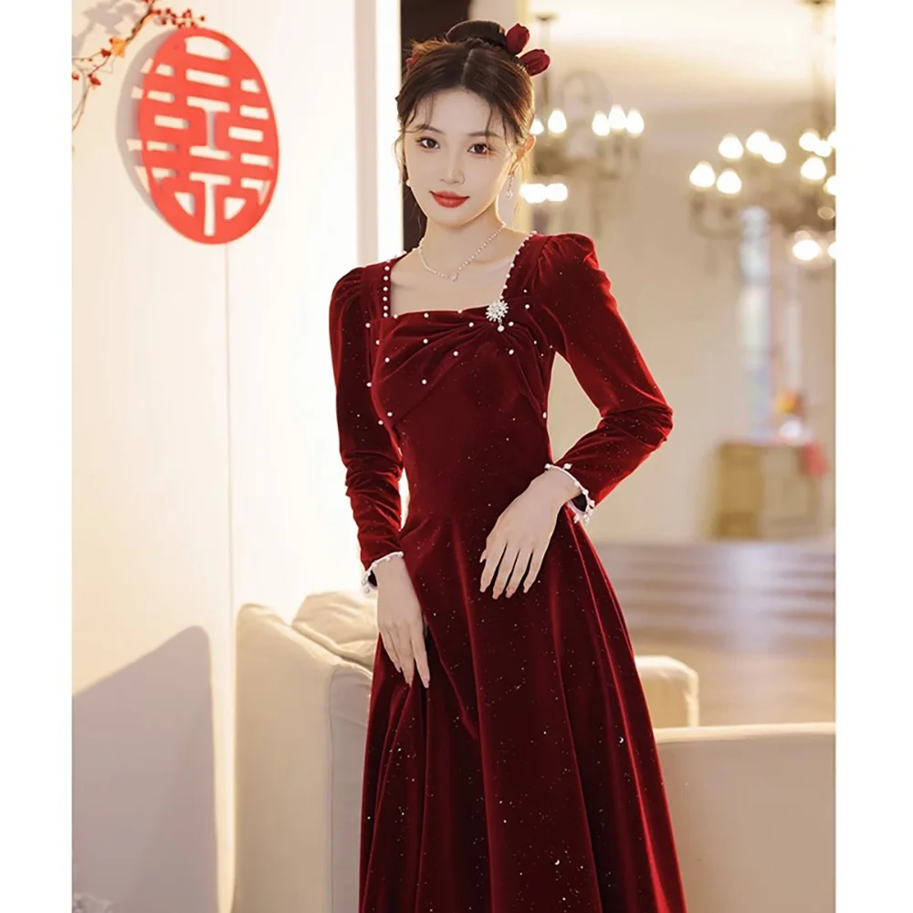 

Long Sleeve Burgundy Velour Dress Luxury Pearl Beading Design Formal Engagement Dresses for Women Wedding Party Prom Gown