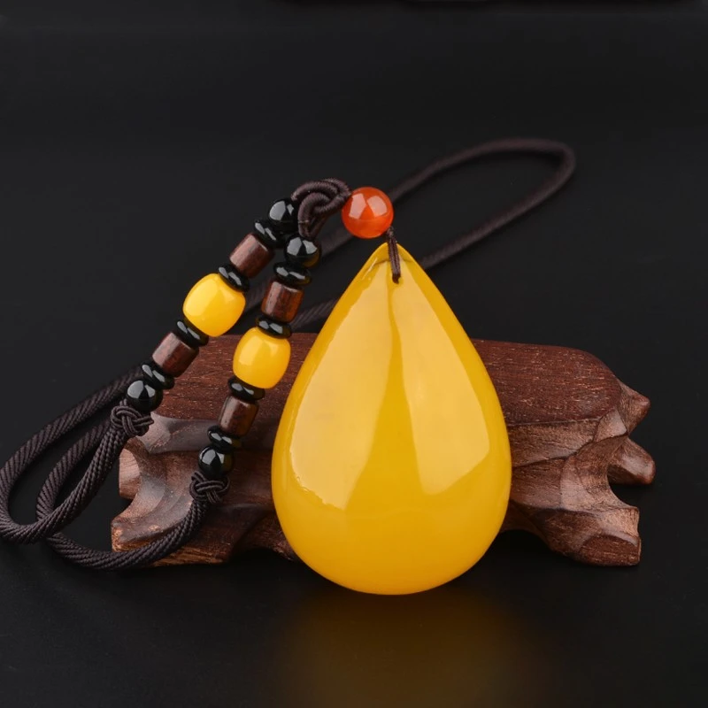 Old Beeswax Amber Pendant Fashionable Men and Women of The Same Style