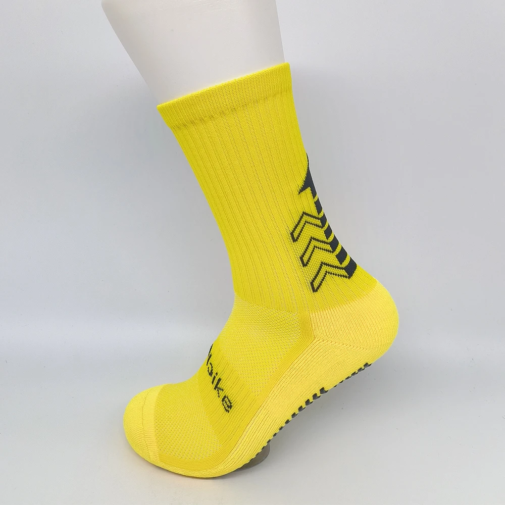 1 paio di calzini da calcio antiscivolo da uomo da donna Outdoor Running Football Cycling Grip Socks calzini sportivi a tubo medio che assorbono il